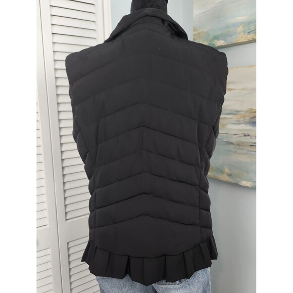 CHARLIE PAIGE Black Quilted Puffer Vest. Ruffle Front  Zip Women's Size Small - Picture 4 of 9